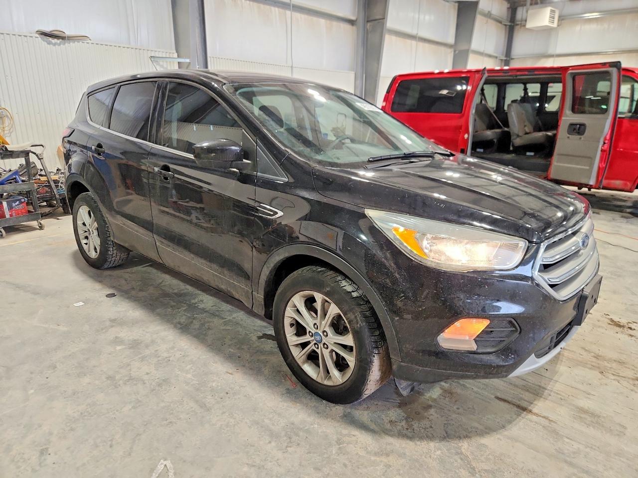 2017 FORD ESCAPE SE photo 10
