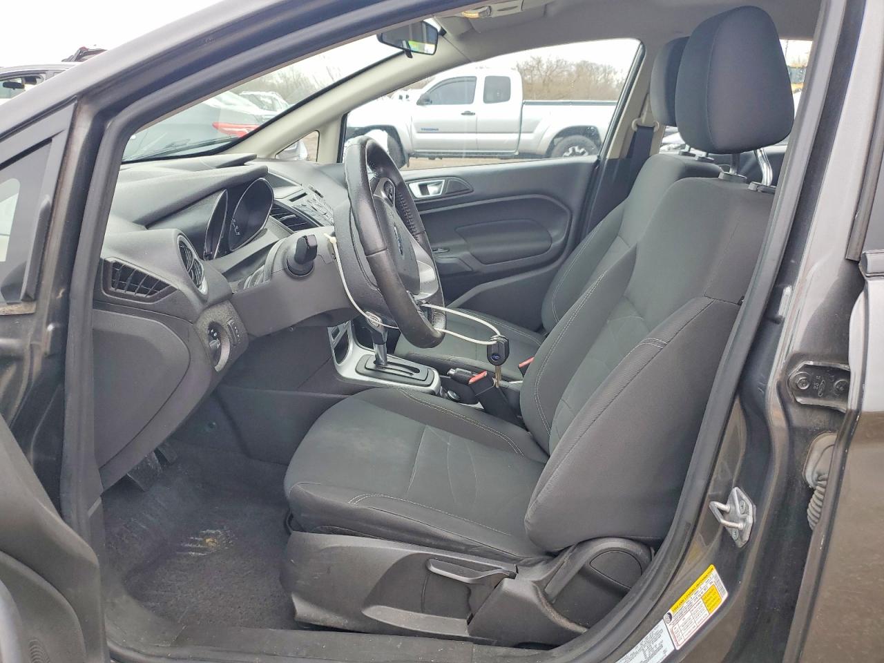 2016 FORD FIESTA SE photo 7