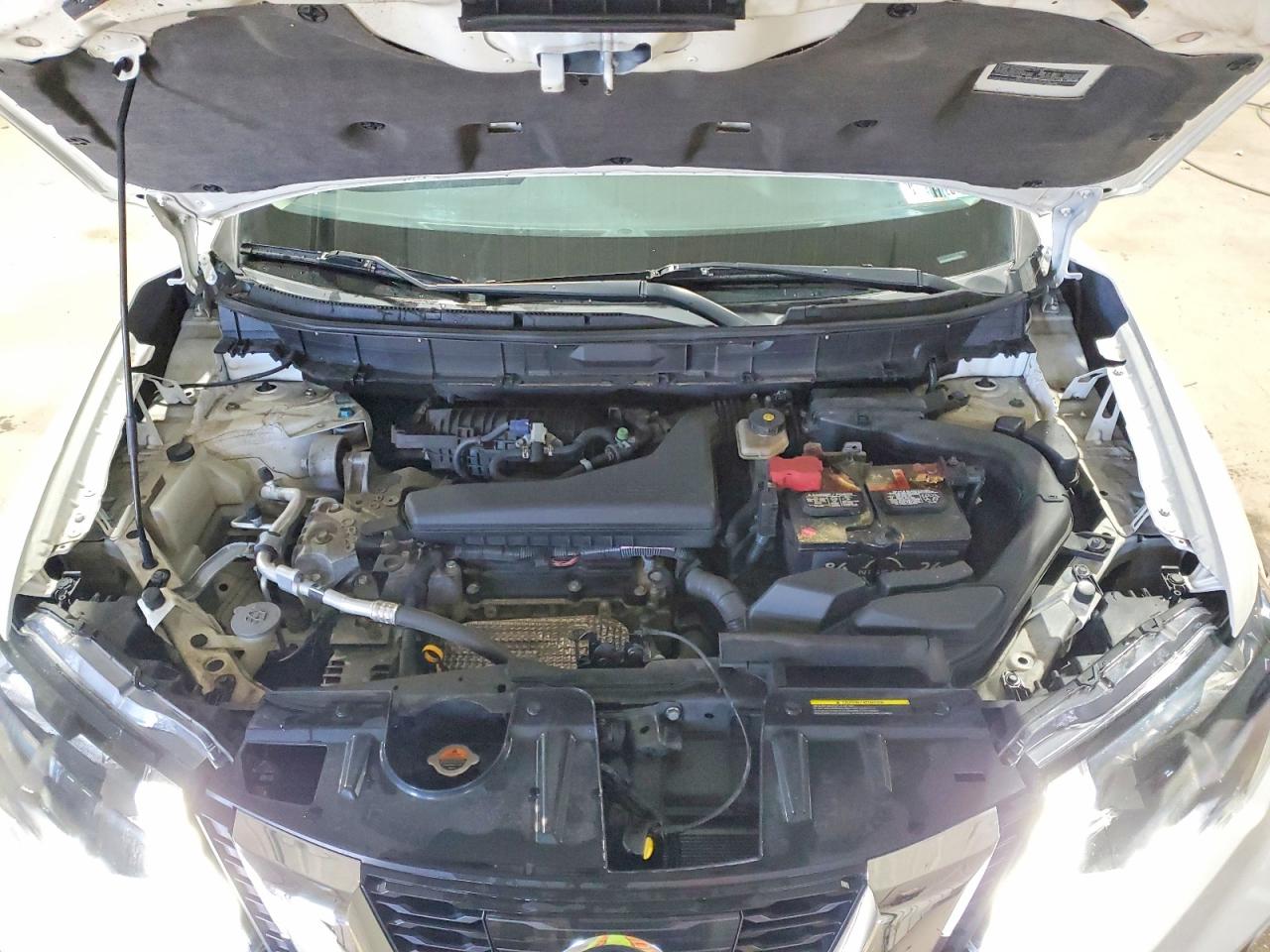 2017 NISSAN ROGUE SV photo 23