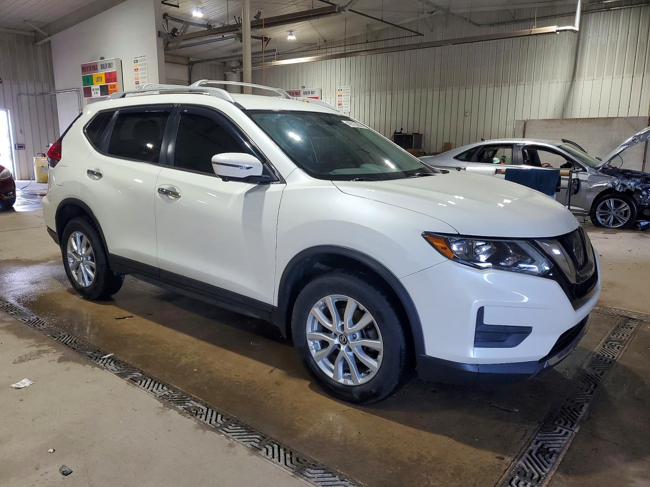 2017 NISSAN ROGUE SV photo 7