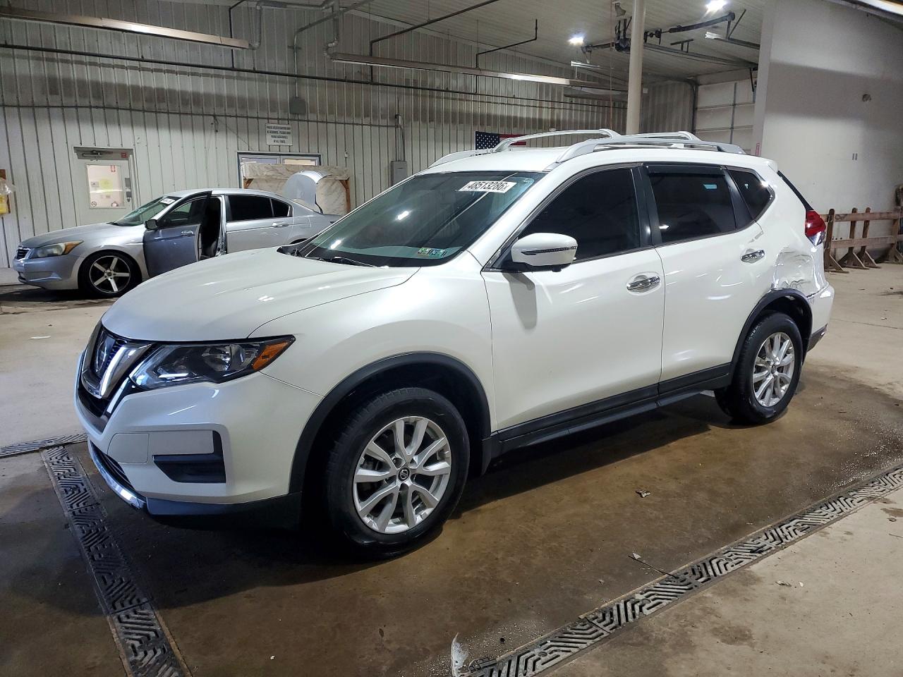 2017 NISSAN ROGUE