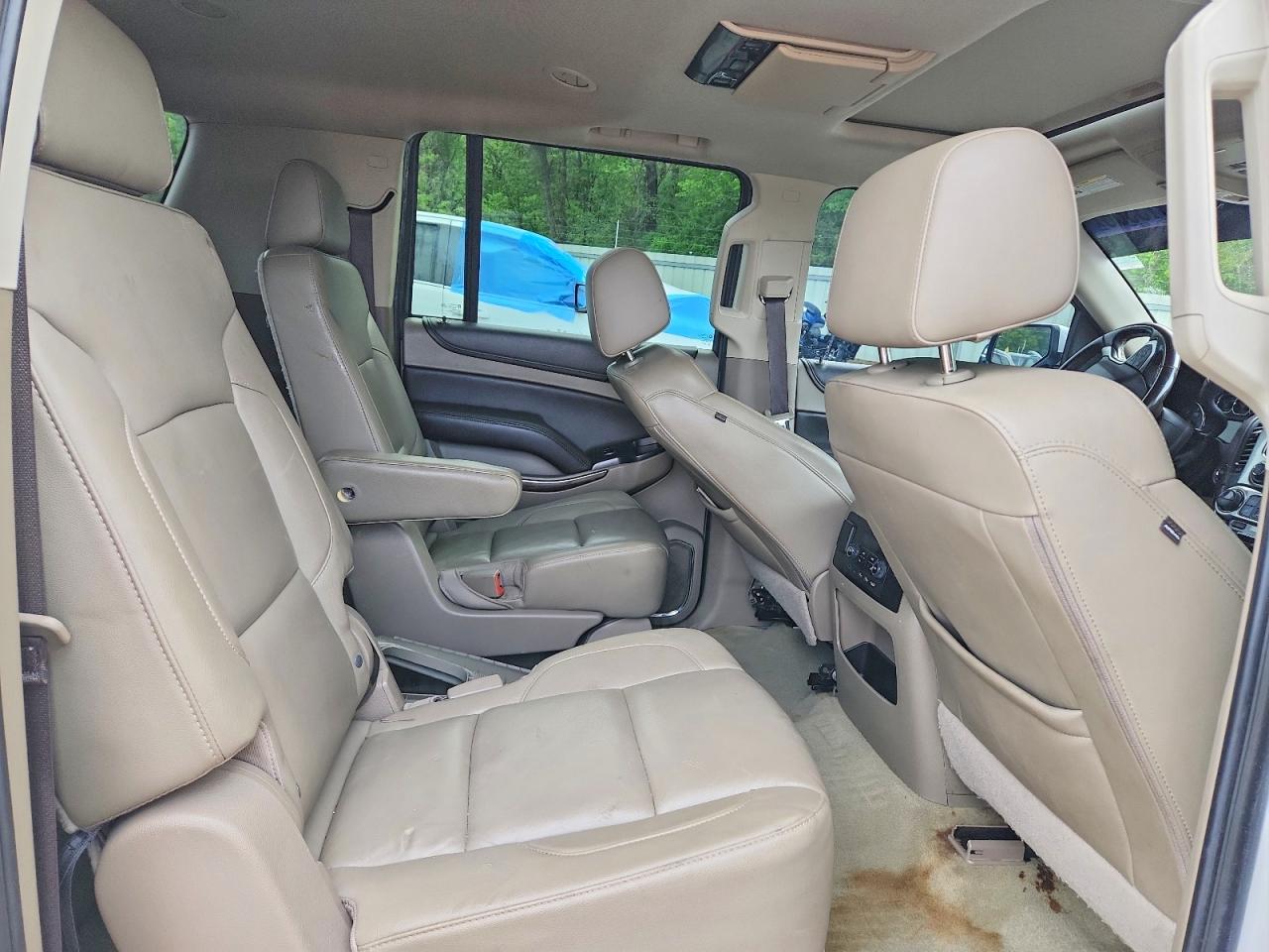 2018 CHEVROLET SUBURBAN C1500 LT photo 19