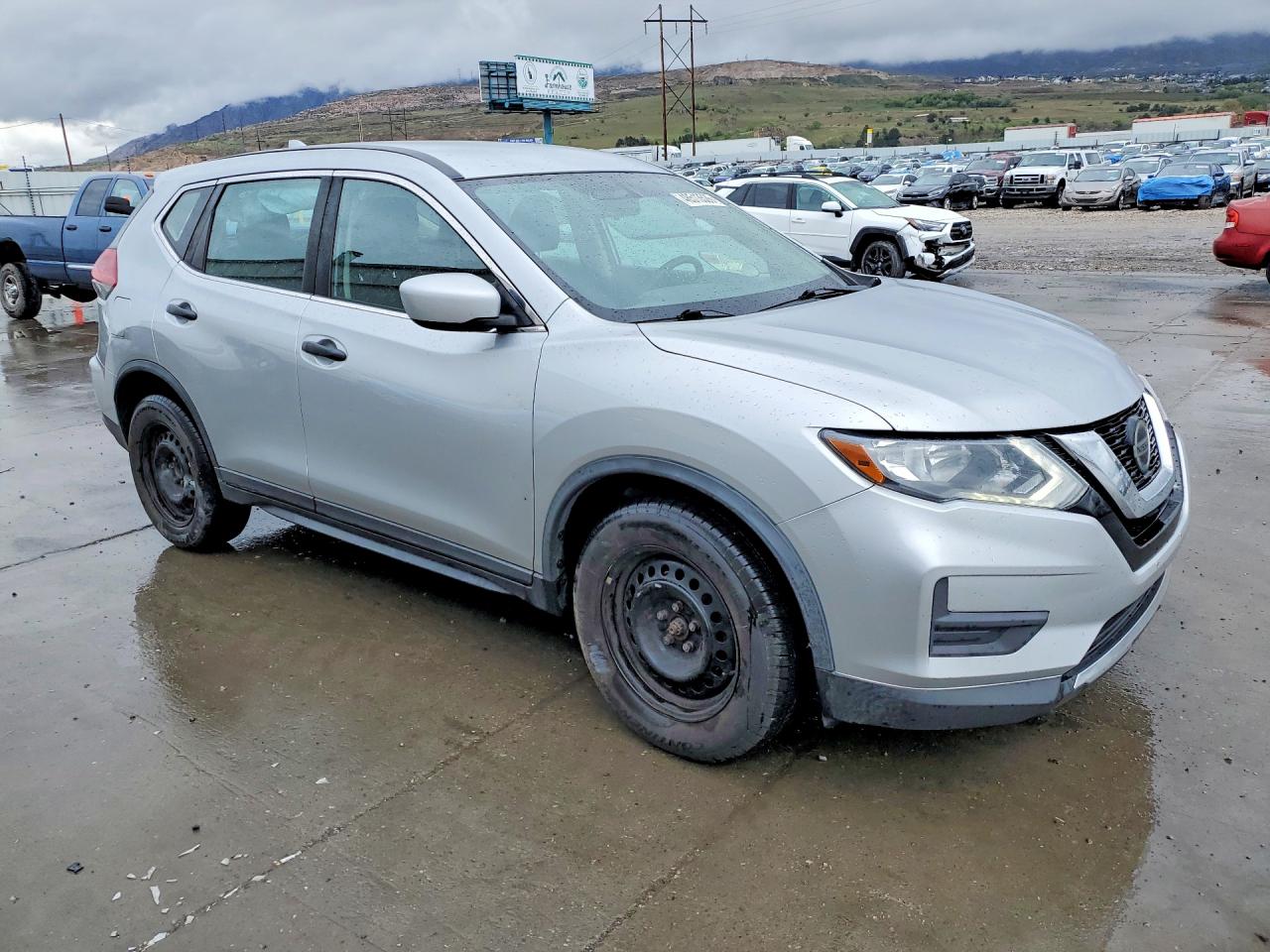 2018 NISSAN ROGUE S photo 7