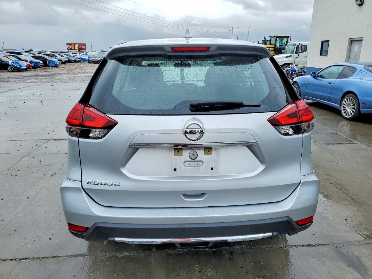2018 NISSAN ROGUE S photo 11