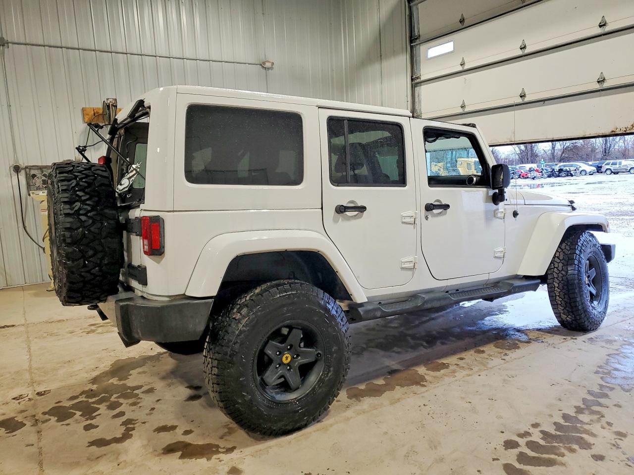2013 JEEP WRANGLER UNLIMITED SAHARA photo 7