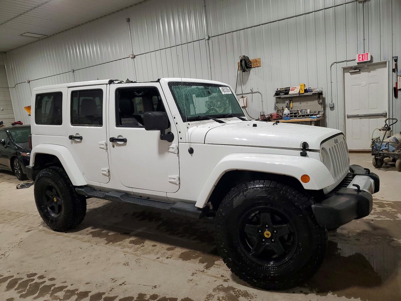 2013 JEEP WRANGLER UNLIMITED SAHARA photo 10