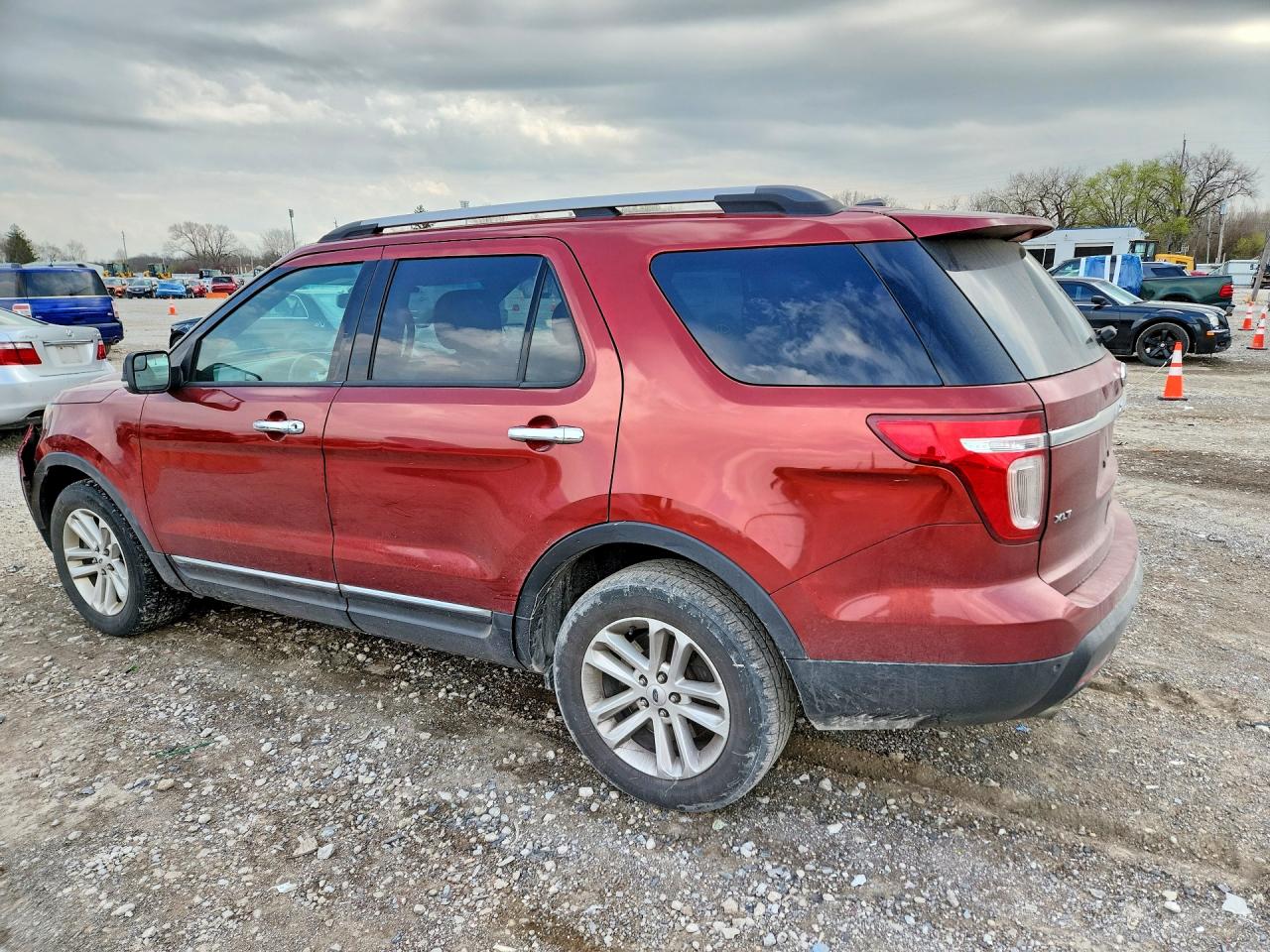 2014 FORD EXPLORER XLT photo 3