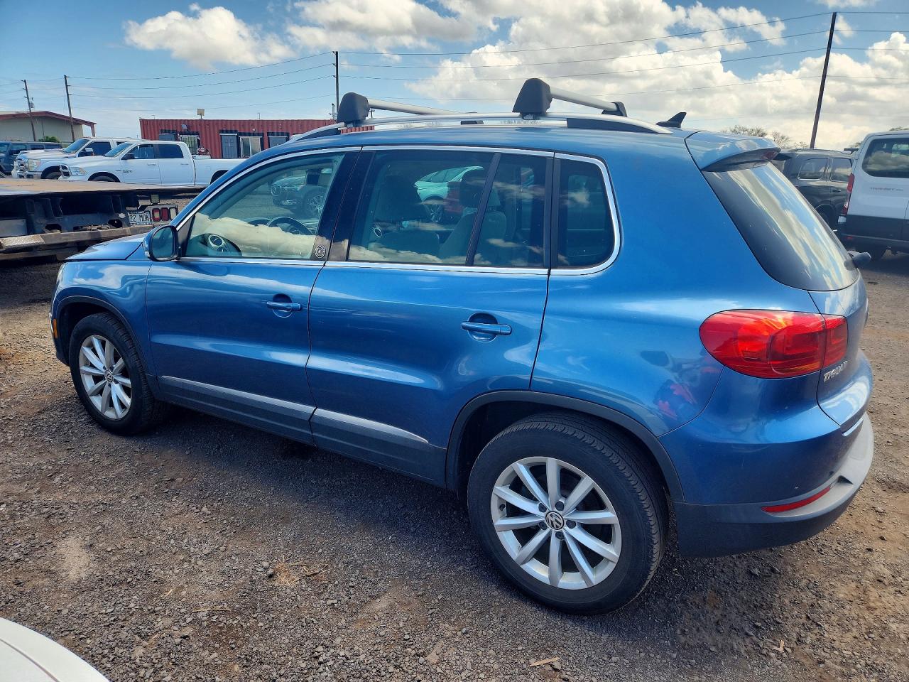 2017 VOLKSWAGEN TIGUAN WOLFSBURG photo 4