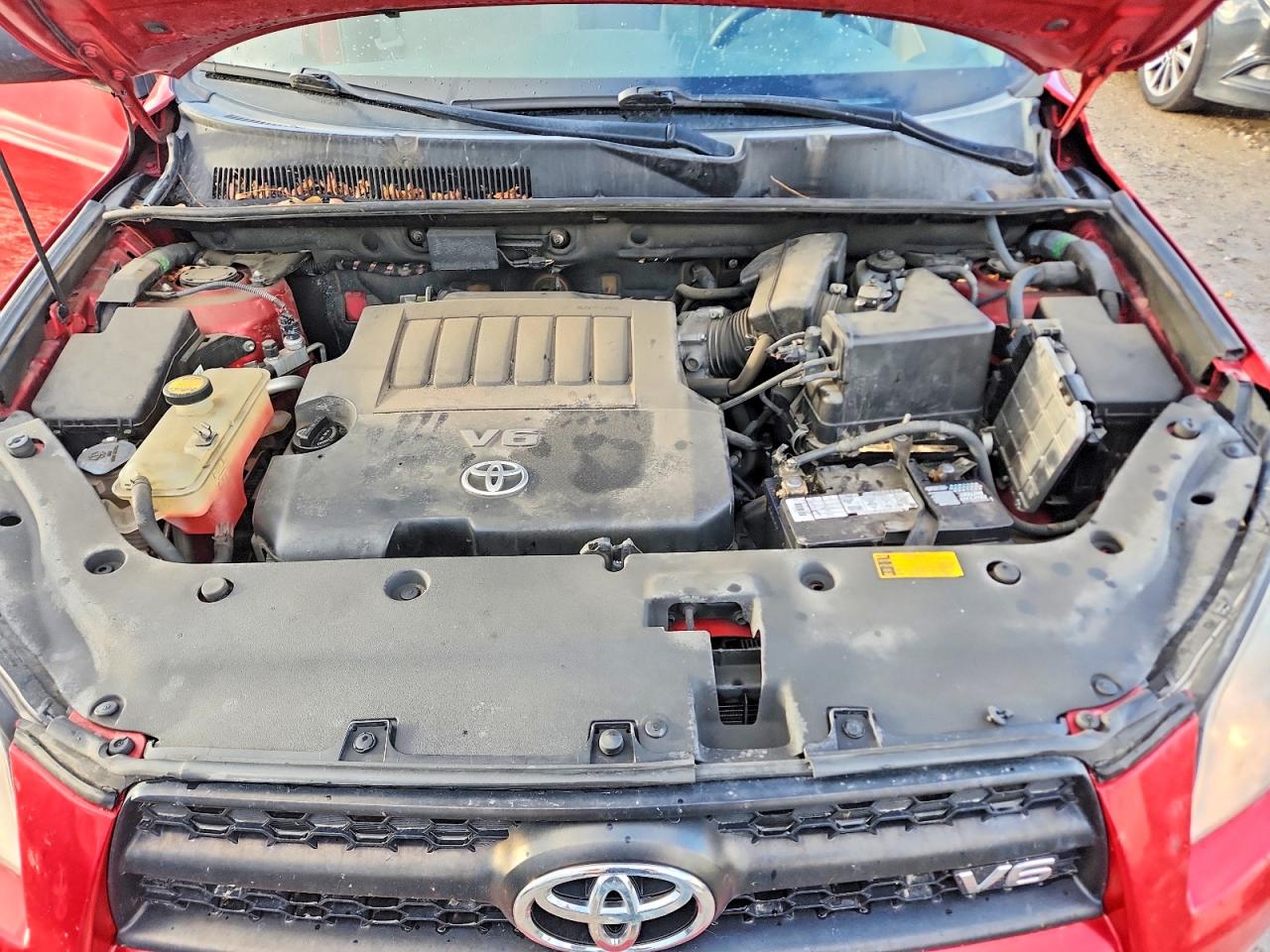 2011 TOYOTA RAV4 BASE photo 31