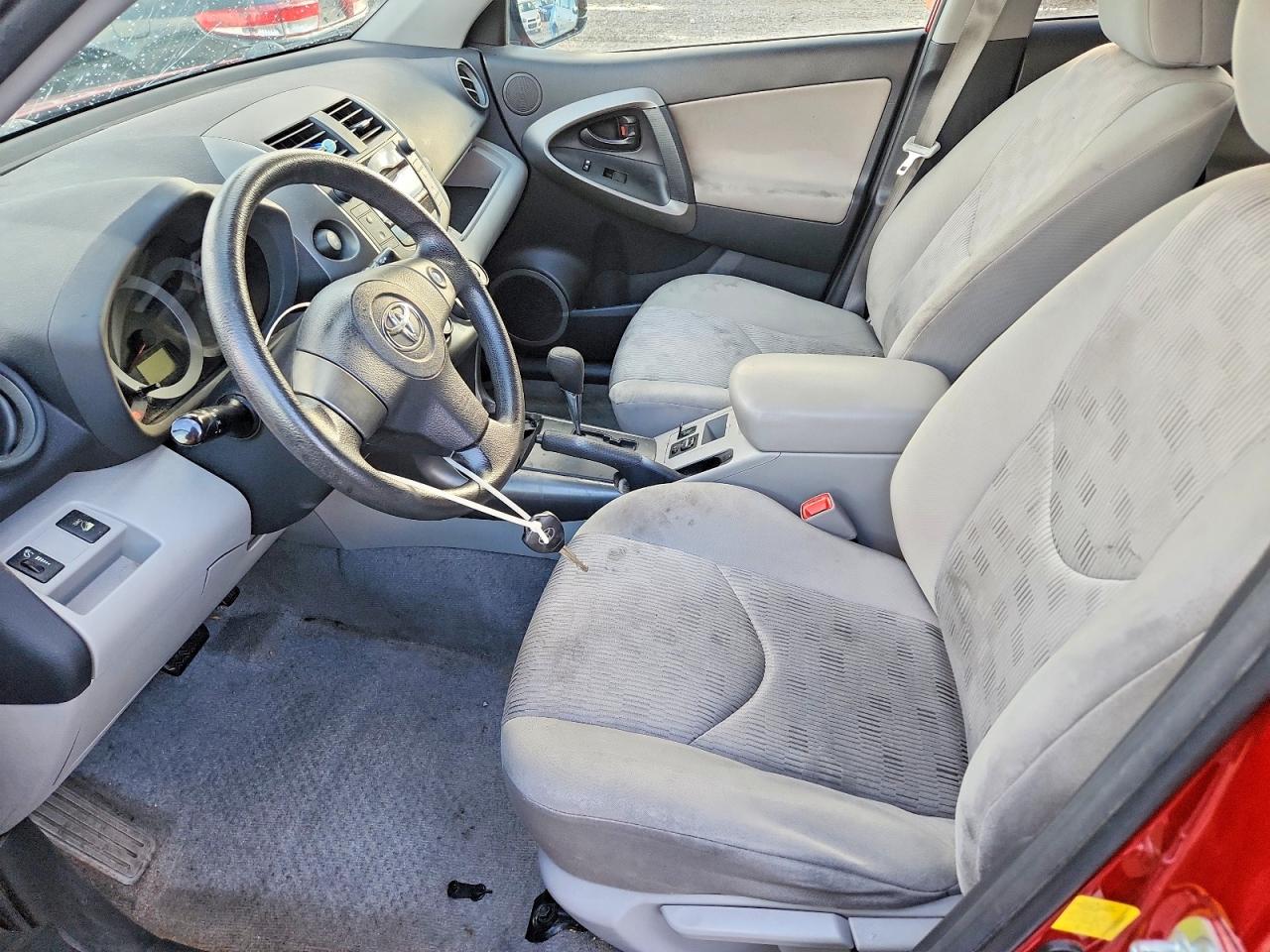 2011 TOYOTA RAV4 BASE photo 19