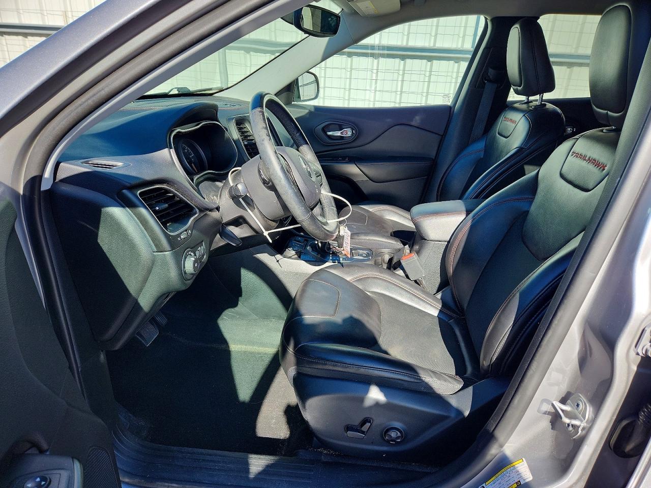 2019 JEEP CHEROKEE TRAILHAWK photo 13