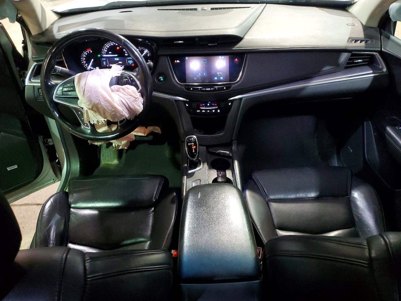 2017 CADILLAC XT5 LUXURY photo 8