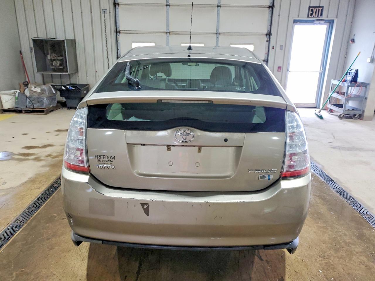 2009 TOYOTA PRIUS BASE photo 16