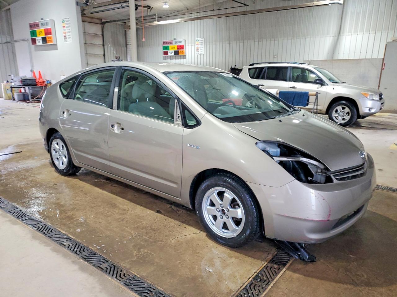 2009 TOYOTA PRIUS BASE photo 10