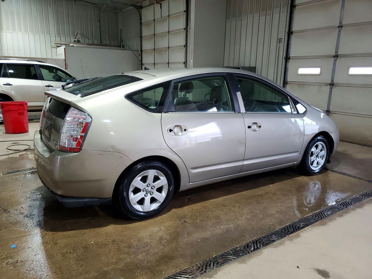 2009 TOYOTA PRIUS BASE photo 7