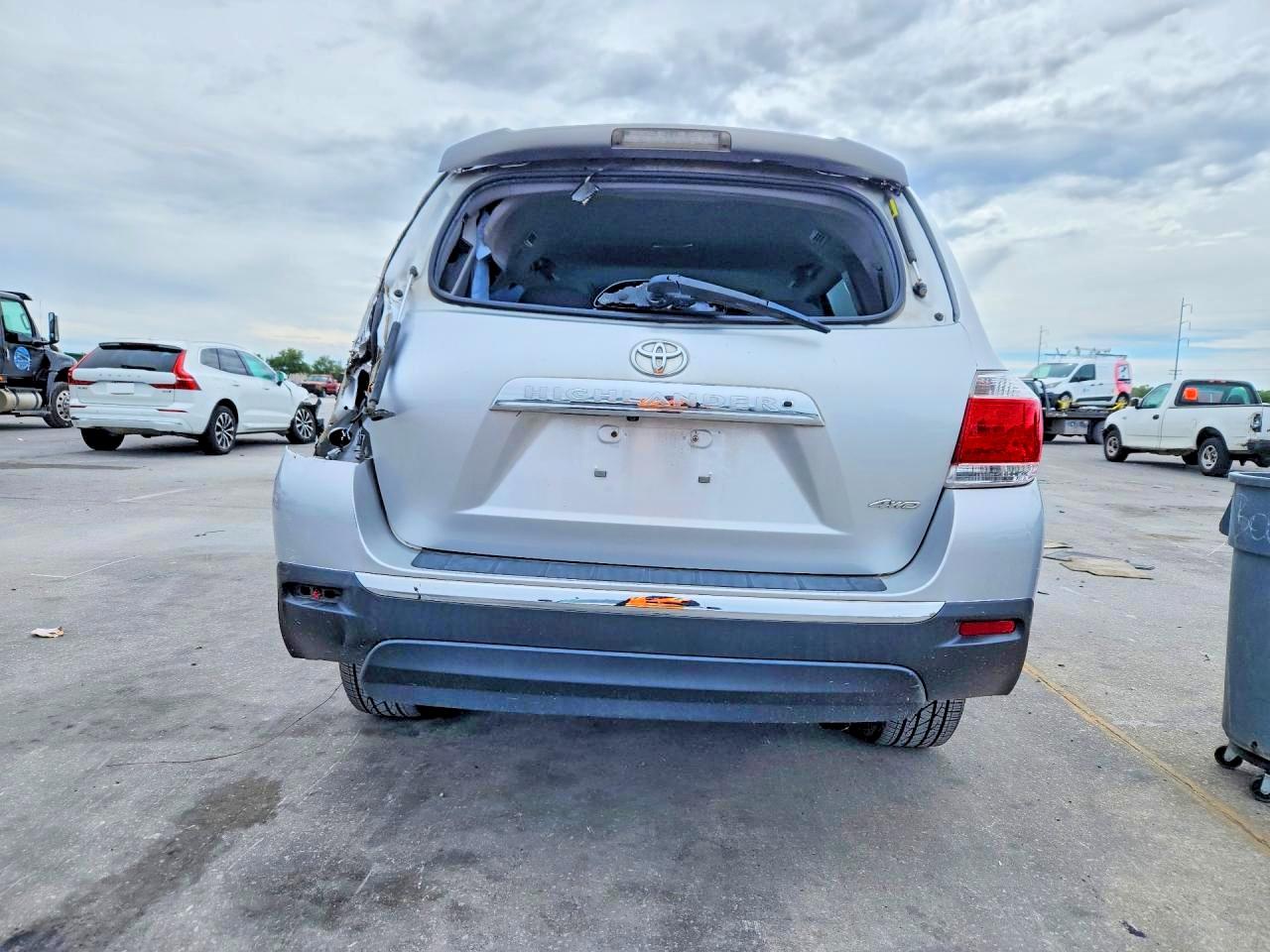 2012 TOYOTA HIGHLANDER LIMITED photo 11