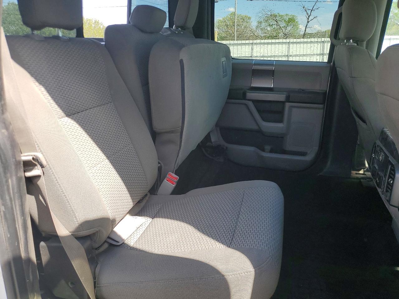 2017 FORD F150 SUPERCREW photo 19