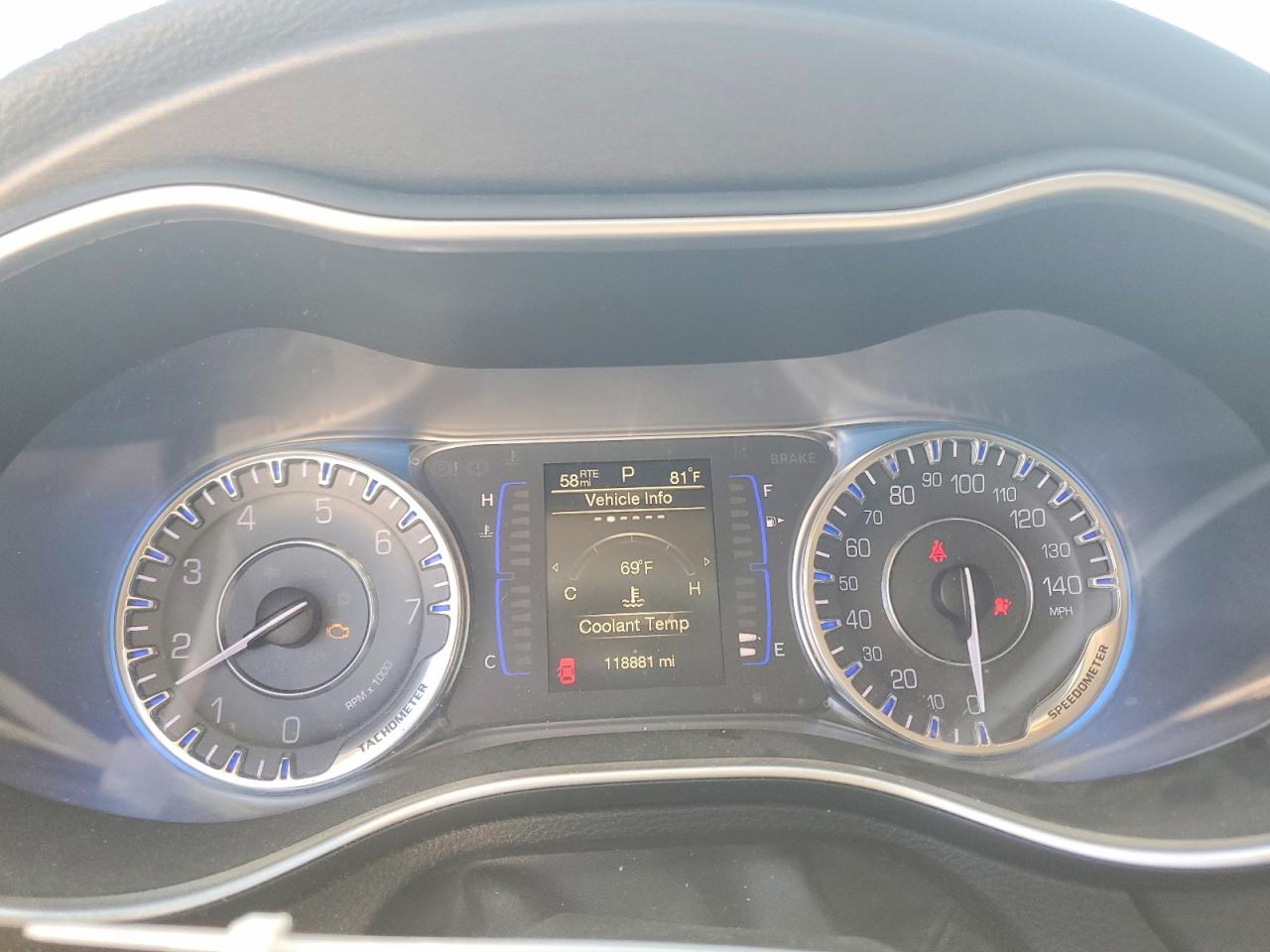 2016 CHRYSLER 200 LIMITED photo 17