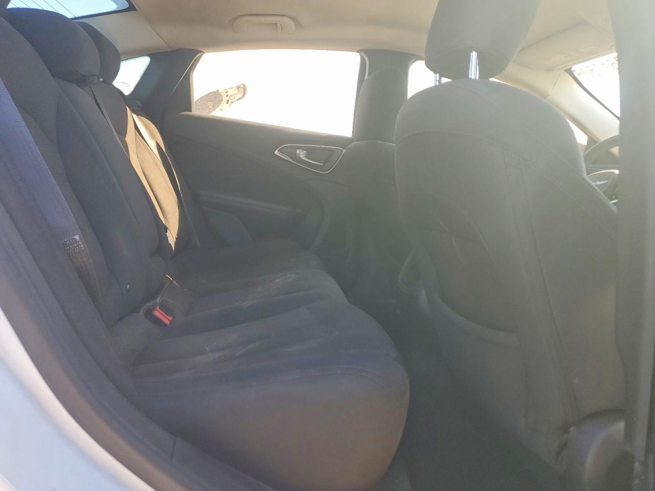 2016 CHRYSLER 200 LIMITED photo 19