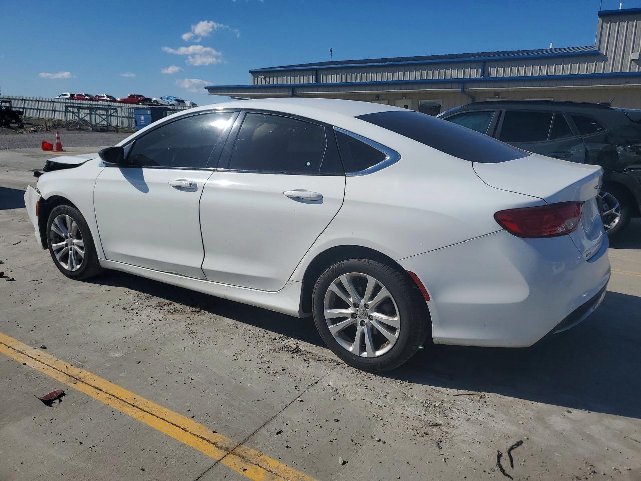 2016 CHRYSLER 200 LIMITED photo 3