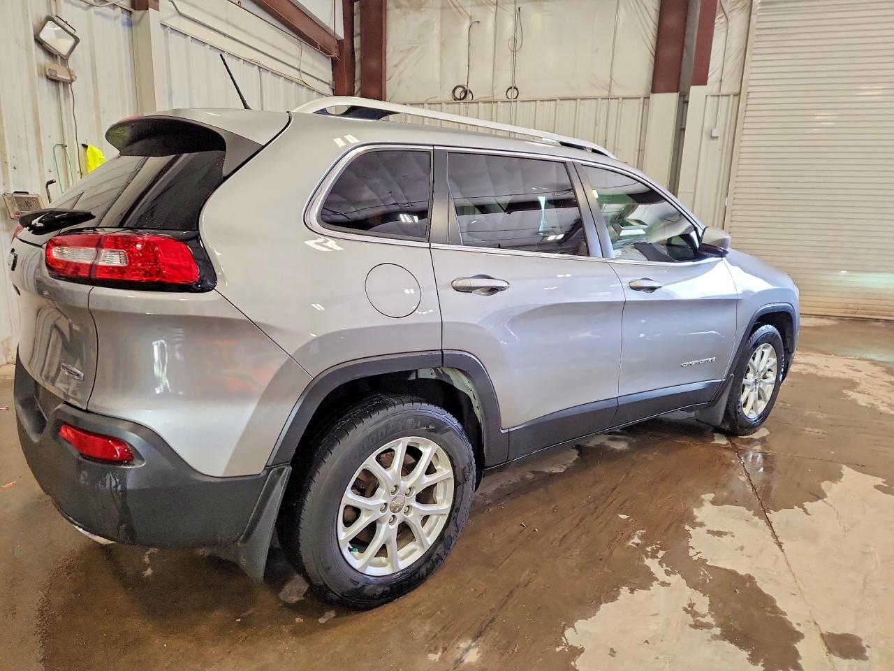 2015 JEEP CHEROKEE LATITUDE photo 7