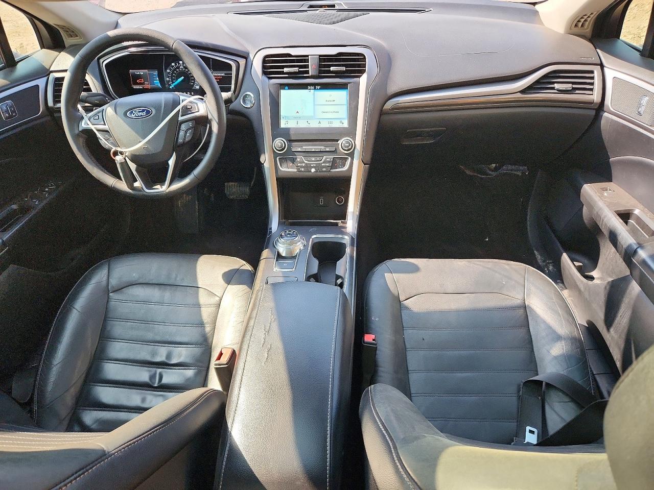 2017 FORD FUSION SE photo 8
