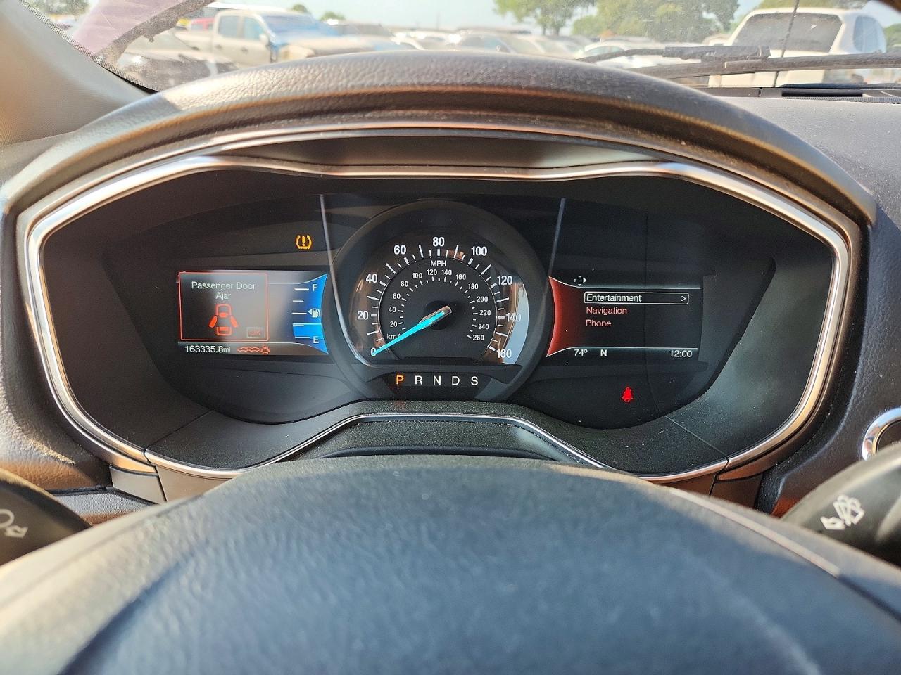 2017 FORD FUSION SE photo 9