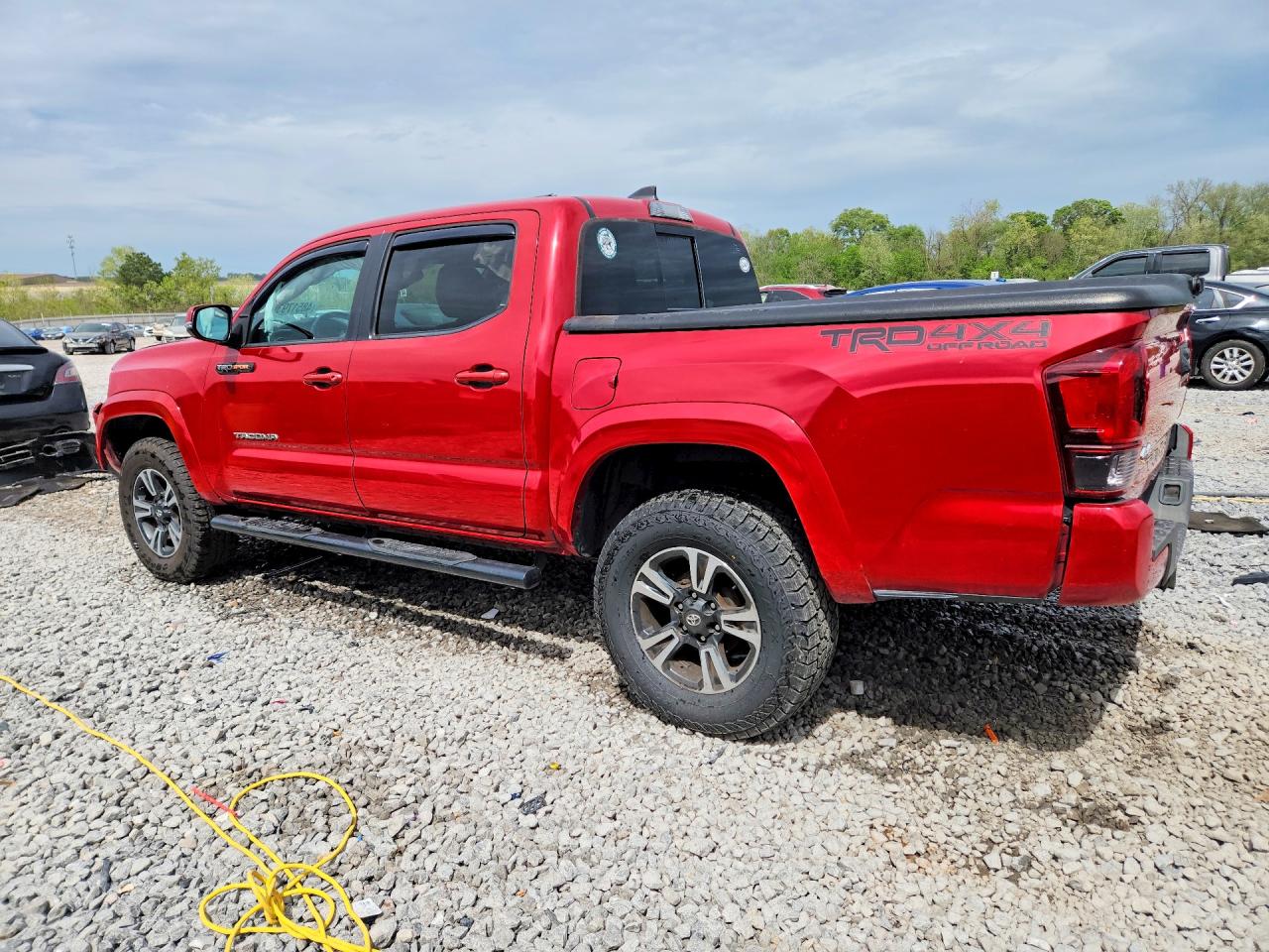 2019 TOYOTA TACOMA TRD SPORT photo 4