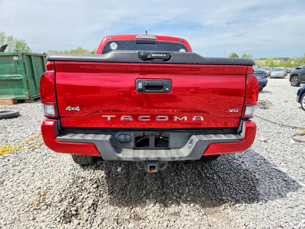2019 TOYOTA TACOMA TRD SPORT photo 16