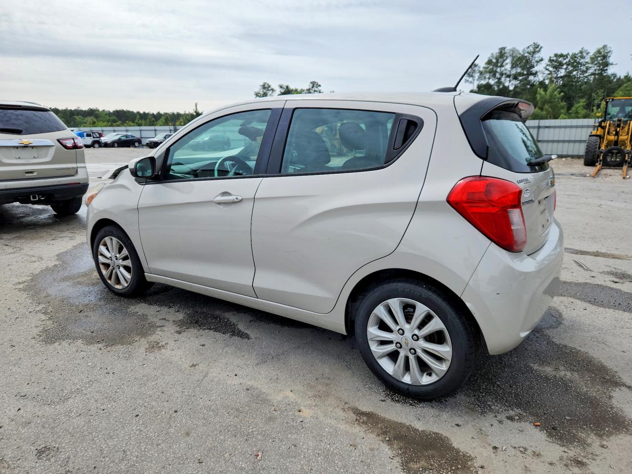 2016 CHEVROLET SPARK 1LT photo 4