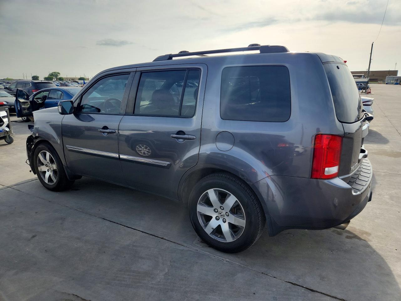 2015 HONDA PILOT TOURING photo 3