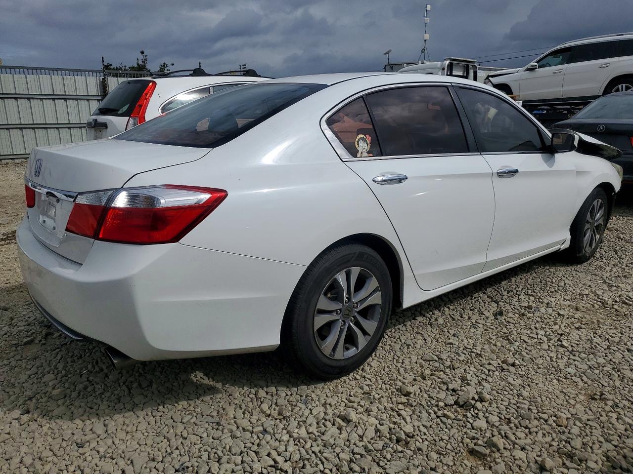 2015 HONDA ACCORD LX photo 5
