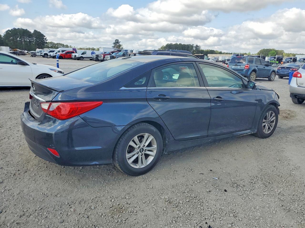 2014 HYUNDAI SONATA GLS photo 5