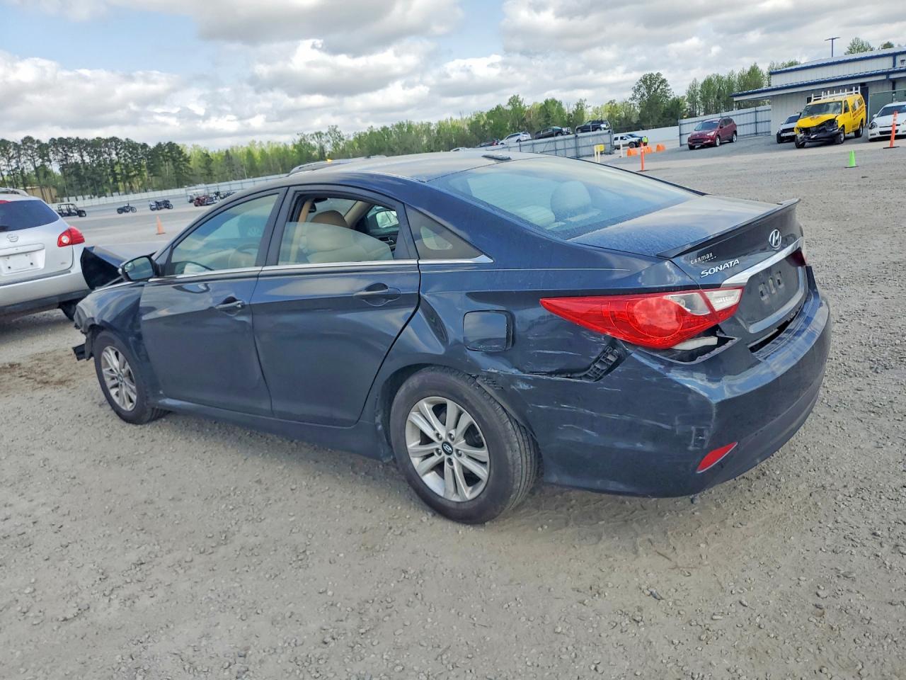 2014 HYUNDAI SONATA GLS photo 3