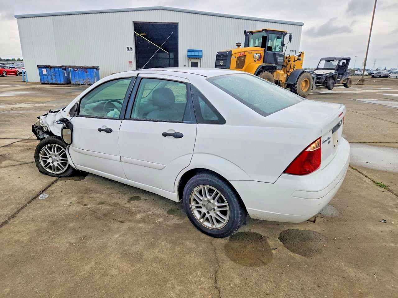2007 FORD FOCUS ZX4 photo 4