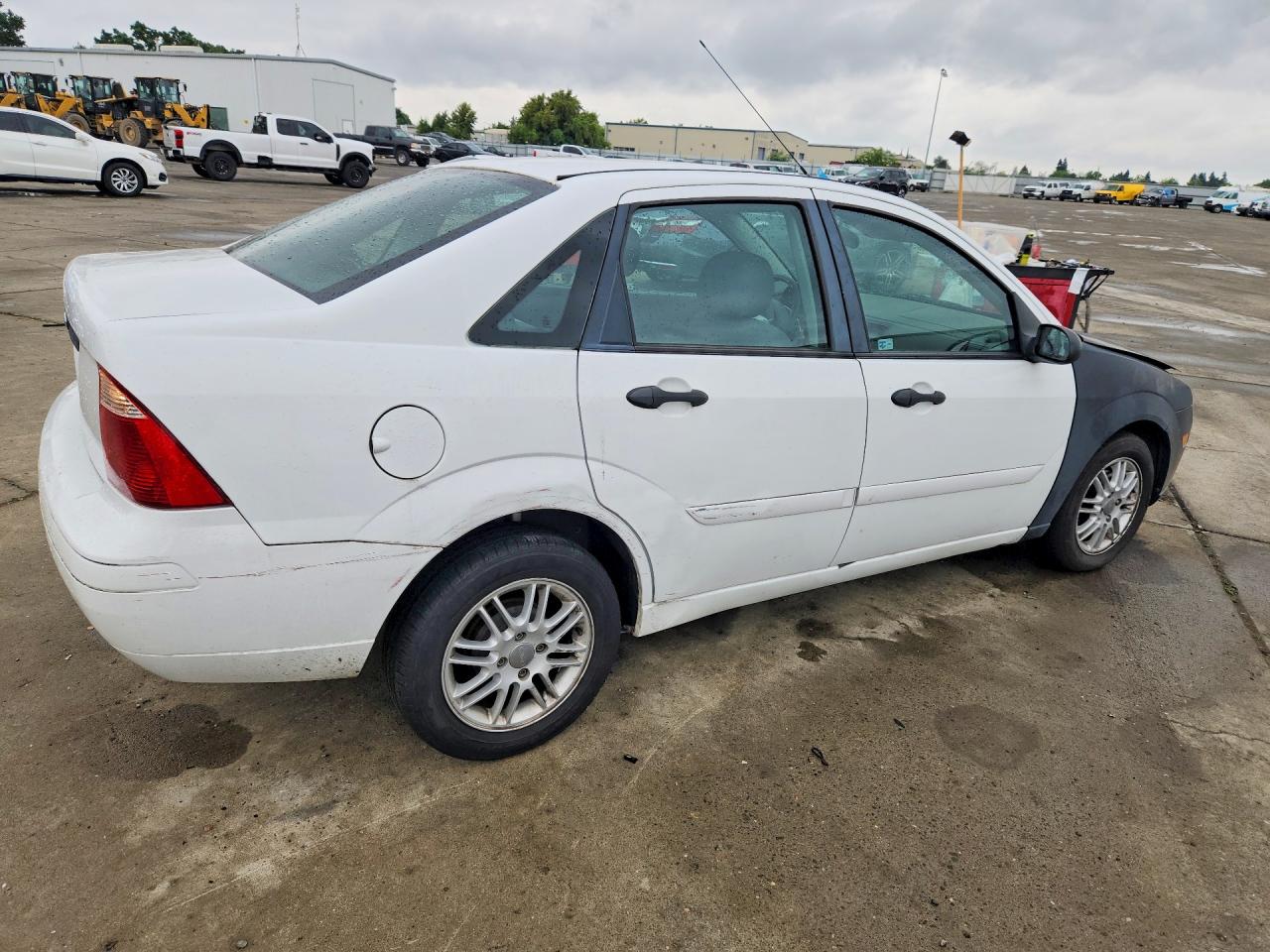 2007 FORD FOCUS ZX4 photo 7