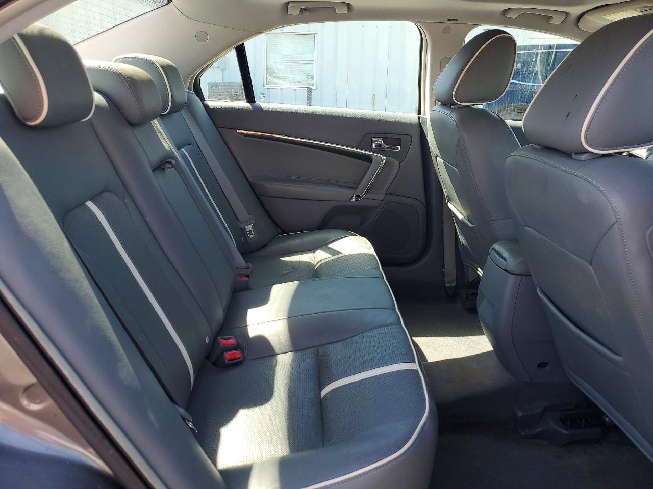 2010 LINCOLN MKZ photo 28