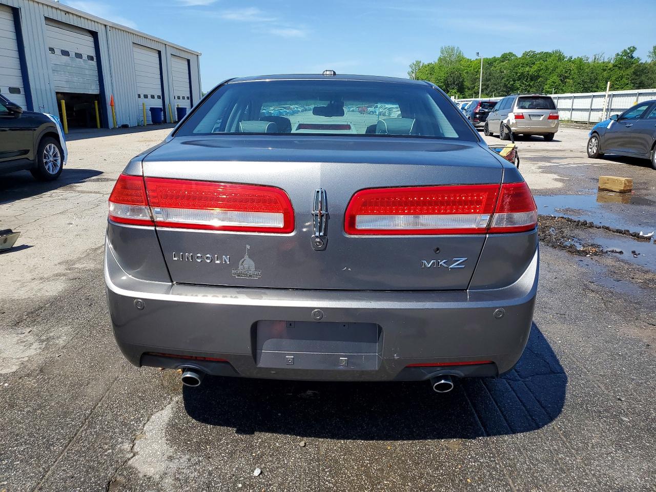 2010 LINCOLN MKZ photo 16