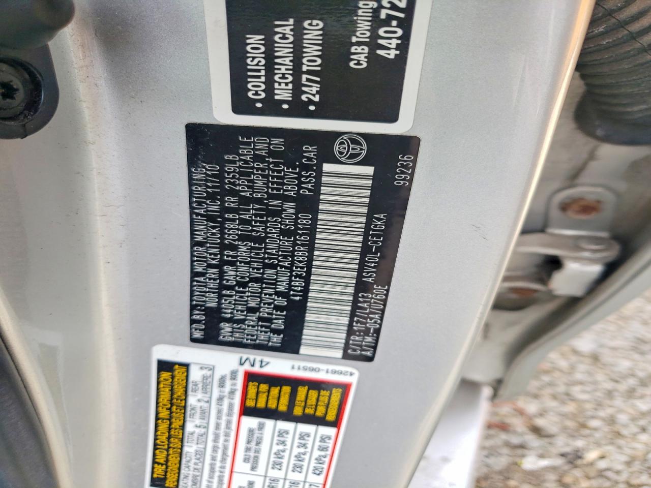 2011 TOYOTA CAMRY XLE photo 34