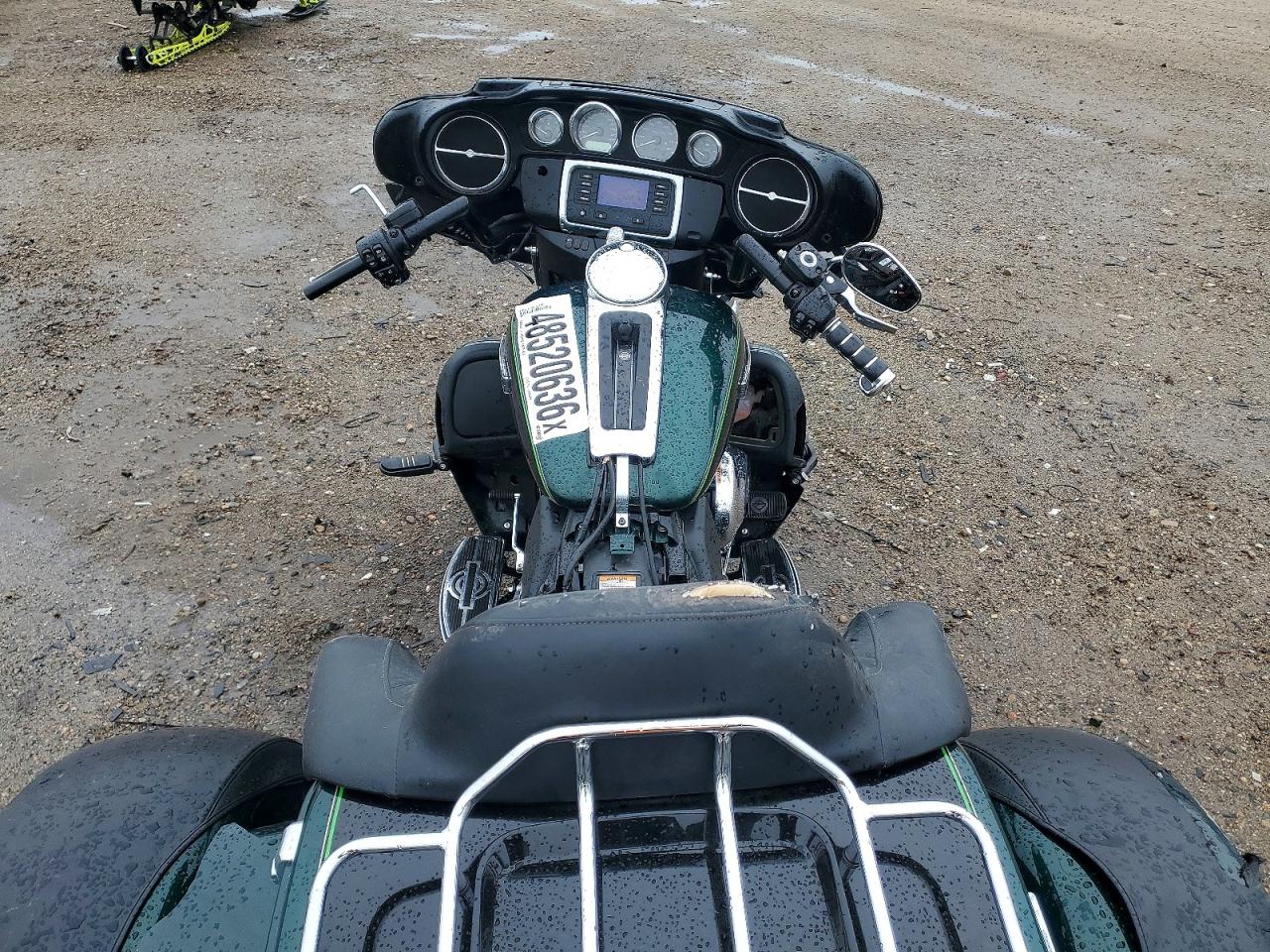 2016 HARLEY-DAVIDSON FLHTCUTG TRI GLIDE ULTRA photo 11