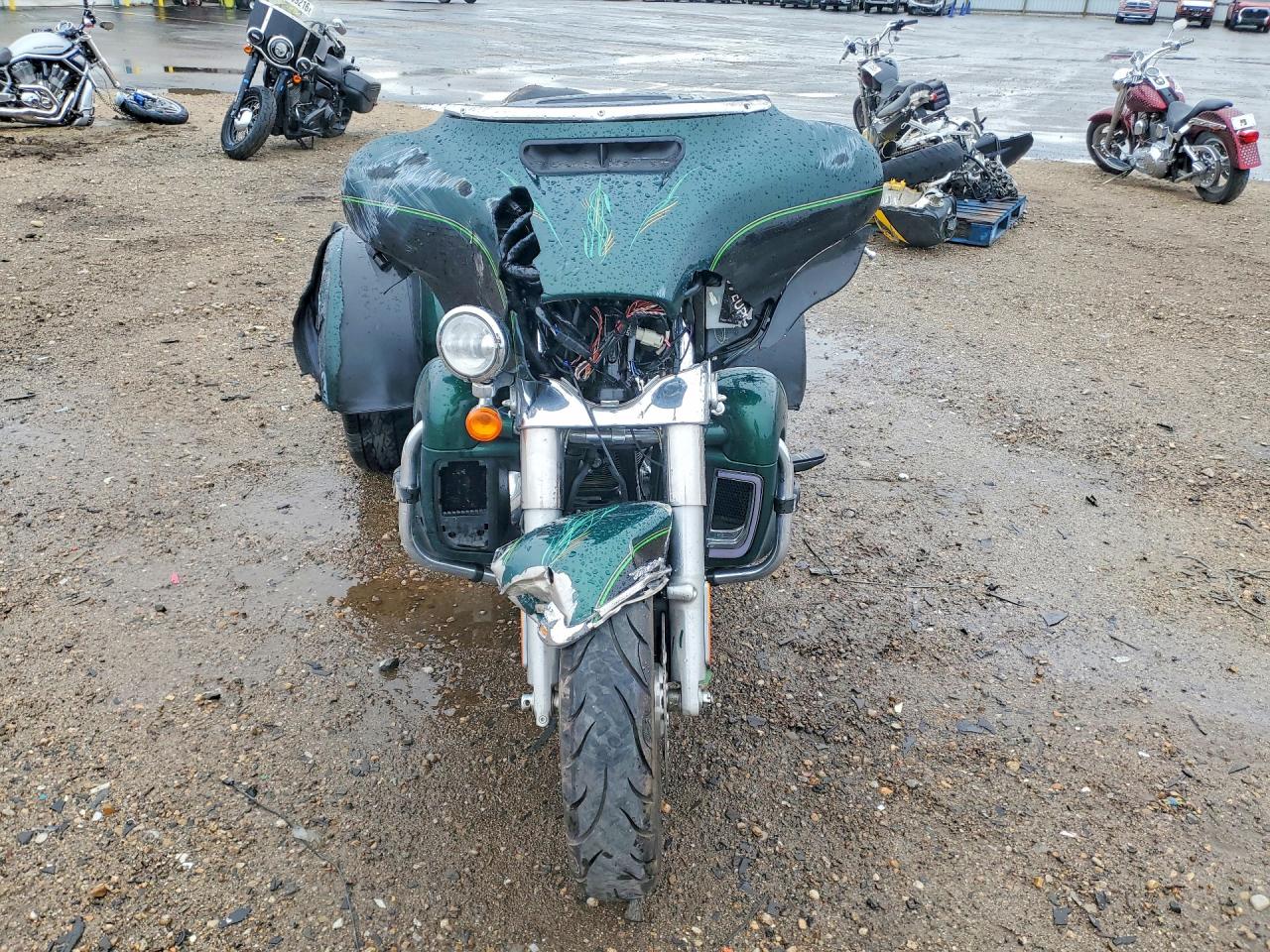 2016 HARLEY-DAVIDSON FLHTCUTG TRI GLIDE ULTRA photo 3