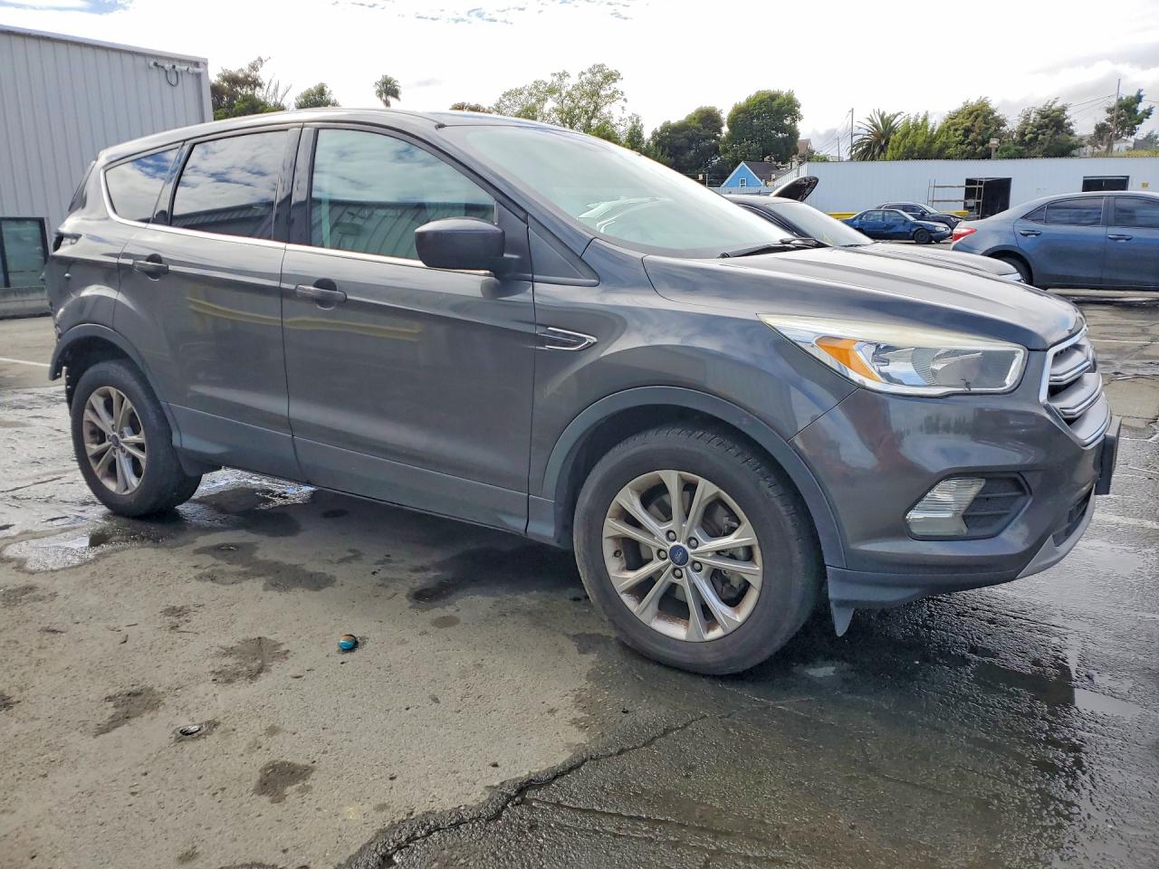 2017 FORD ESCAPE SE photo 7