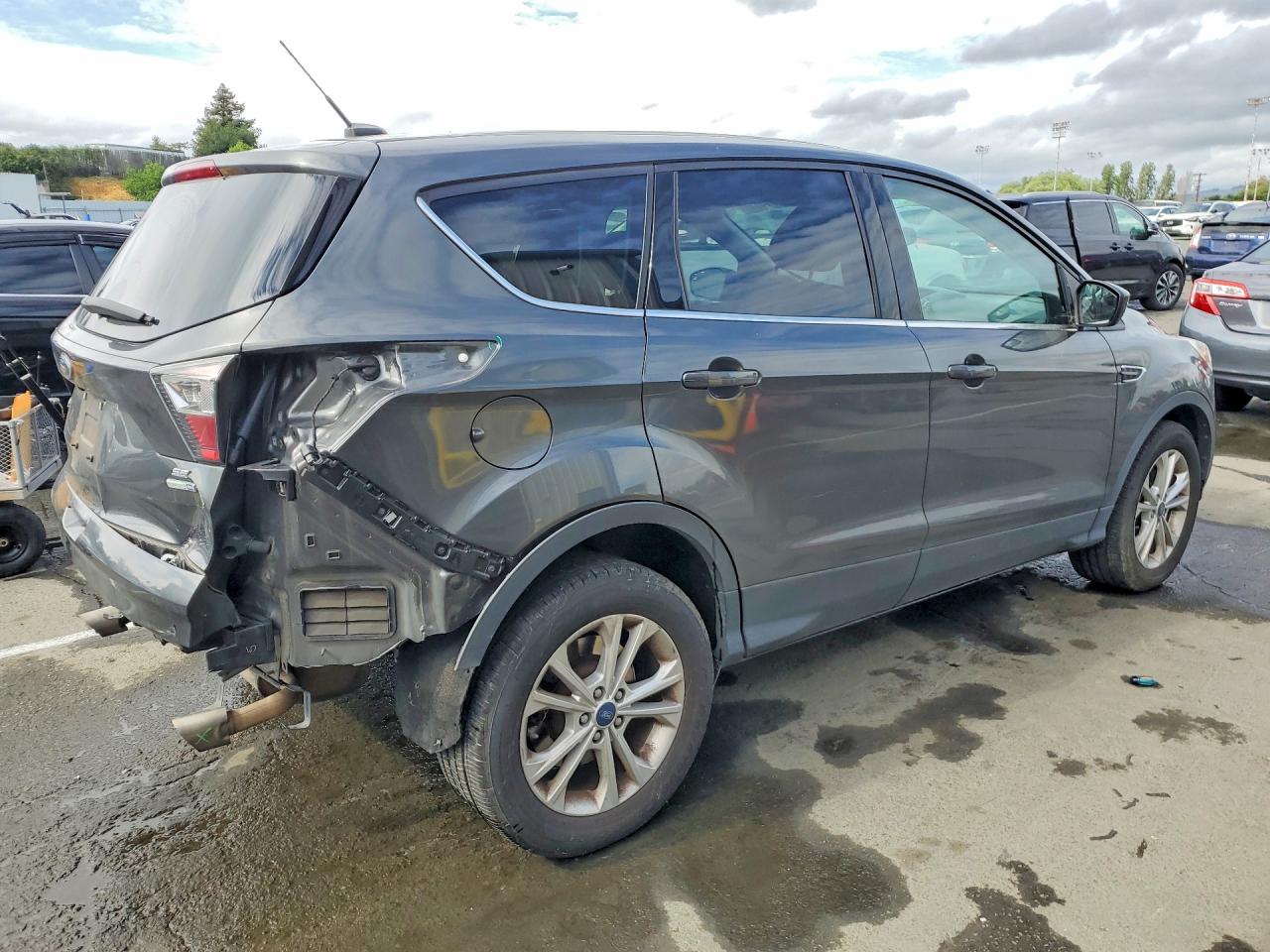 2017 FORD ESCAPE SE photo 5