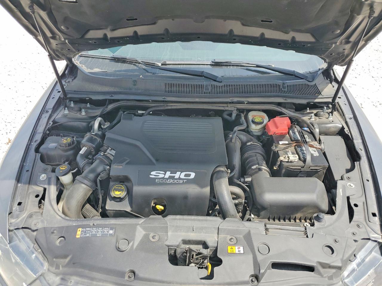 2015 FORD TAURUS photo 21