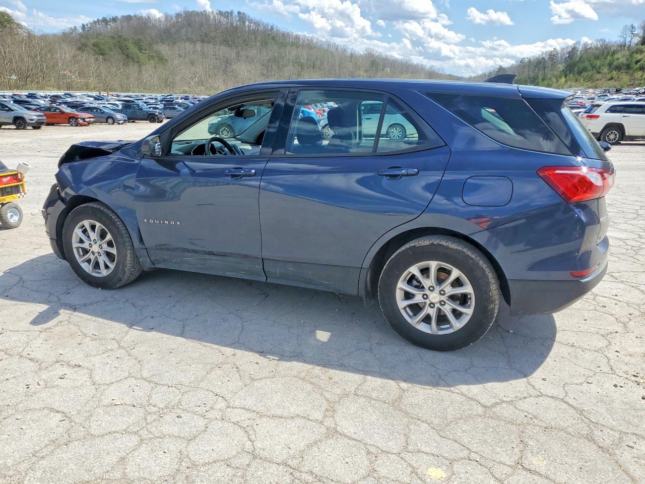 2018 CHEVROLET EQUINOX LS photo 3