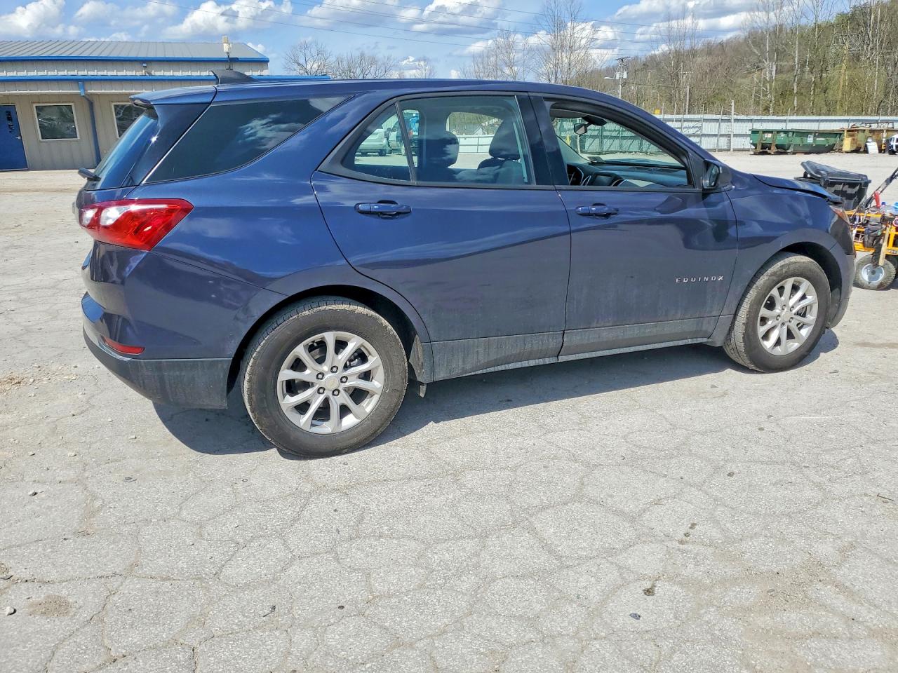 2018 CHEVROLET EQUINOX LS photo 5
