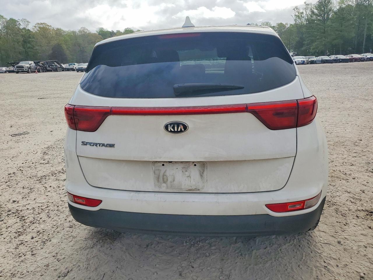 2018 KIA SPORTAGE LX photo 6