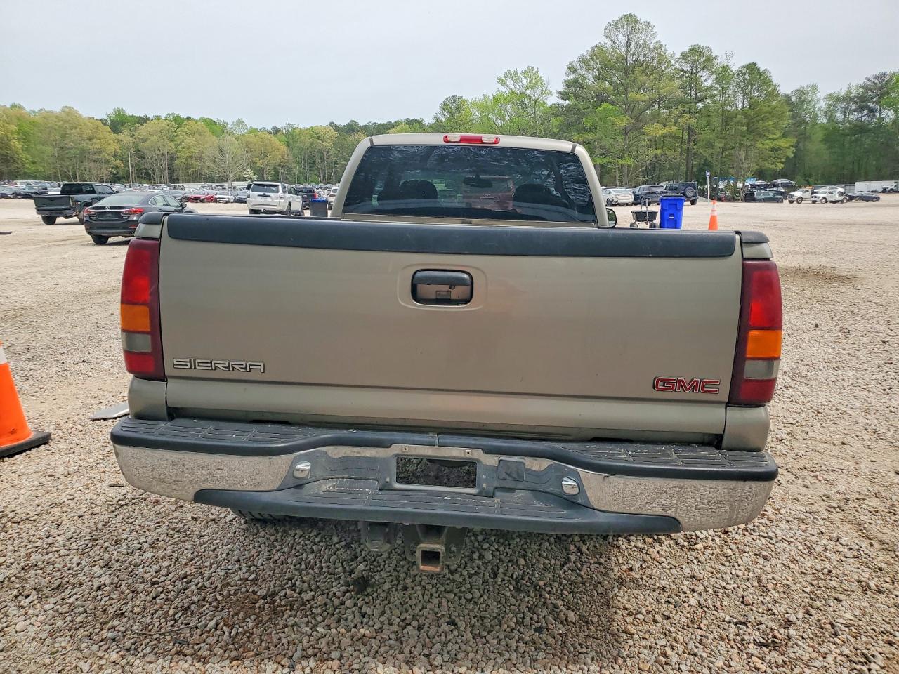 2001 GMC NEW SIERRA K1500 photo 16