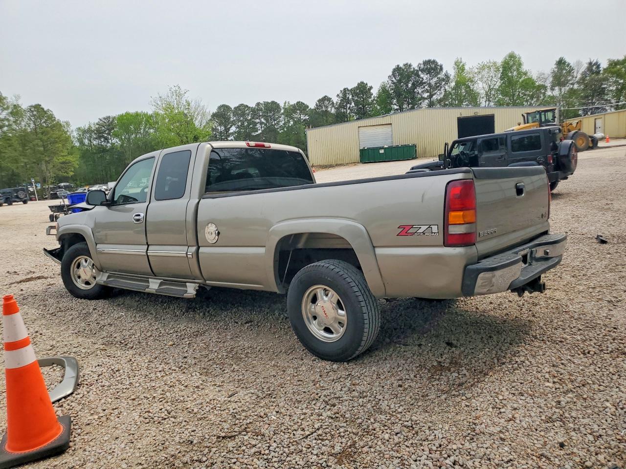 2001 GMC NEW SIERRA K1500 photo 4