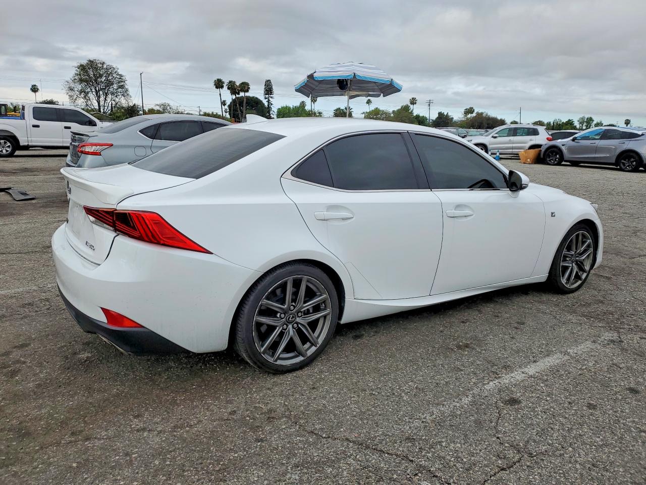 2017 LEXUS IS 350 photo 5